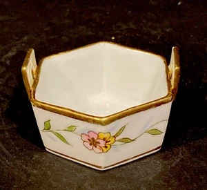 "Anillo de plato pequeño hexagonal de porcelana pintado a mano Nippon 1950 2x1,25"" de colección" - Imagen 1 de 5