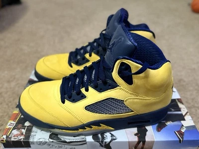 Air Jordan 5 Retro SE Michigan CQ9541-704 Talla US11.5 Amarillo/Colegio Azul Marino Foto 1 de 4