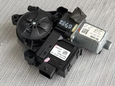 2017-2021 JEEP COMPASS FRONT LEFT DRIVER SIDE DOOR WINDOW REGULATOR MOTOR OEM* - Image 1 of 4