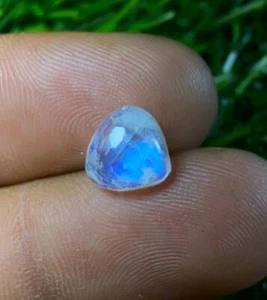 3 Cts Beautiful Heart Shape African Rainbow Moonstone Natural Loose Gemstone - Picture 1 of 8