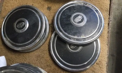 JUEGO DE 4 TAPACUBOS TAPACUBOS PLATO PERRO FORD TORINO RANCHERO TAPACUBOS OEM CUBIERTAS DE RUEDA Foto 1 de 3