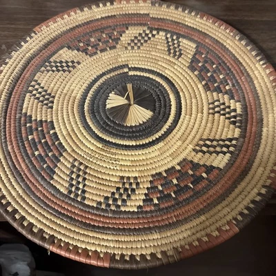 "Plato de cesta plana enrollada africana patrón redondo tejido a mano decoración de pared 12,5""" Foto 1 de 4