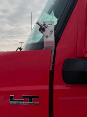 PROCOMM PC-A70 ANTENNA MOUNT FOR 2017+ NAVISTAR INTERNATIONAL LT SERIES TRUCK - Image 1 of 4