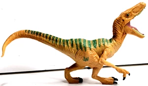 2015 Hasbro Jurassic World Velociraptor Raptor Dinosaur 10” Yellow Figure - Picture 1 of 5