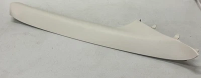 福特福克斯 2012 - 2018 前右乘客侧 A 支柱盖装饰面板原始设备制造商 — 第 1/4 张图片