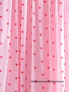 Tessuto 100% cotone indiano stampa blocco cuore rosa tessuto cucito artigianale da 5 iarde - Foto 1 di 7