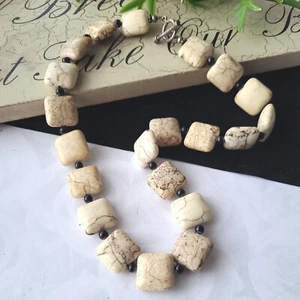 17" High End Gorgeous Vintage Sterling Silver Clasp Howlite Stone Beads Necklace - Picture 1 of 3