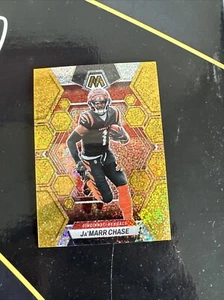 2023 Panini Mosaic - Gold Sparkle Prizm #43 Ja'Marr Chase /24 - Bild 1 von 2