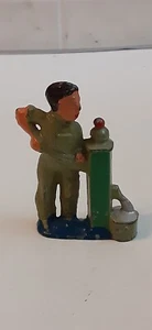 Barclay Manoil Lead toy figure Farmer at Water Pump Happy Farm - Picture 1 of 2
