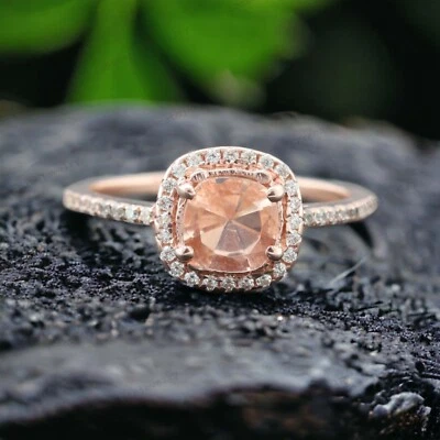 Anillo de oro macizo de 9k de 7 mm con halo de circonita natural corte cojín Foto 1 de 4