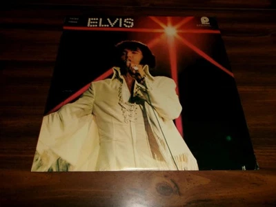 ELVIS YOU'LL NEVER WALK ALONE, PICKWICK CAS-2472 STEREO, 1975 RECORD NEAR MINT - Image 1 of 4