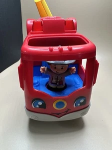 Camión de bomberos MATTEL/Fisher PriceLittle People luces de trabajo, sonido y dos figuras - Imagen 1 de 17
