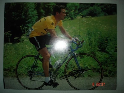 cyclisme Bernard HINAULT CARTE 23X30 signée/autograph Miroir-Sprint Publications - Photo 1/2