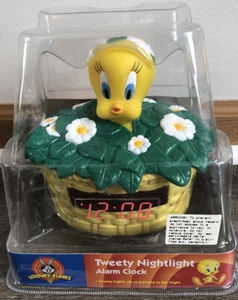 Tweety Bird Alarm Clock Night Light Yellow Analog Looney Toons 1999 Brand New - Picture 1 of 2