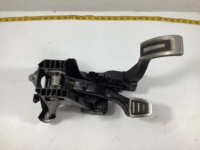 2017 - 2019 Volkswagen Golf Gti Manual Trans Brake & Gas Pedal Assembly OEM . - Image 1 of 4