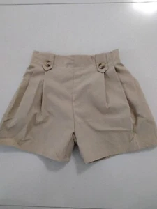 Girls khaki shorts, size 6y - Picture 1 of 2