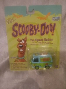 JOHNNY LIGHTNING HOLLYWOOD IN WHEELS SCOOBY DOO THE MYSTERY MACHINE -SCOOBY ROOF - Picture 1 of 2