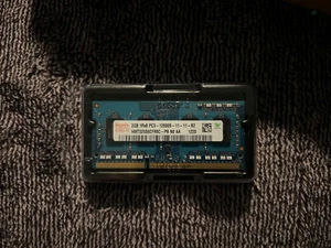 Hynix 2GB 1rX8 PC3-12800ss DDR3 11-11-B2 Laptop Memory HMT325S6CFR8C - Picture 1 of 1