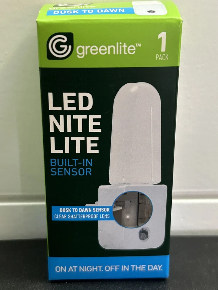 Greenlite Dusk To Dawn LED Nite Lite Built In Sensor Clear Shatterproof Lens