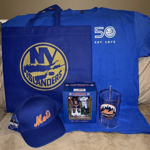 New York Mets & Islanders SGA 2023: Mr. Met & Sparky Dual Bobblehead, Cap, Bag + Cover