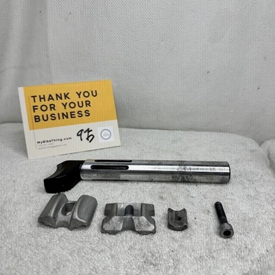 Tija de sillín de aluminio Gipiemme | 27,2 x 210 mm | Desplazamiento de 25 mm | Plateada/Negro Foto 1 de 4