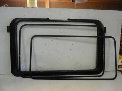 06-13 奥迪 A3 A3 Quattro 车顶天窗框架环绕密封饰边框架 — 第 1/4 张图片