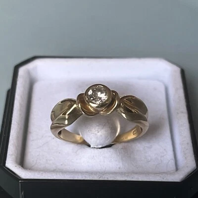 Vintage  14ct  ChunkyYellow Gold  Ring Diamond 0.33 carat Size M 1/2 Hallmarks - Image 1 of 4