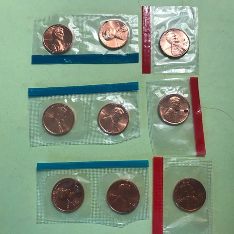 1974 P D S  Lincoln Cents  in Mint Cello Unc   3 Coins    FREE SHIP Cover