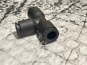 PARKER Legris 3104 56 00 / 31045600 Union Tee 1/4"ODx1/4"OD RoHS(2D) - Picture 1 of 4