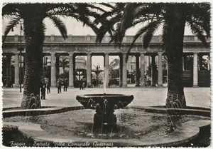 FOGGIA - EINGANG GEMEINDEVILLA - INNENRAUM - REISE 1952 -45023- - Bild 1 von 1