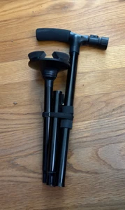 LED Gehstock HurryCane™ All-Terrain schwenkbare Basis - klappbar - verstellbar Höhe - Bild 1 von 4