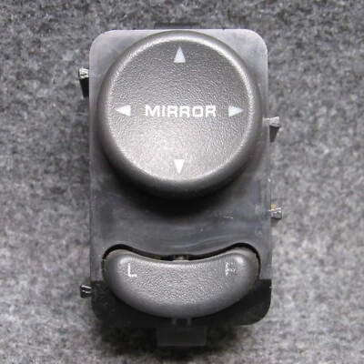 Interruptor de espejo retrovisor lateral eléctrico Dodge Caravan & Voyager 1996-2000 4685317 OEM J707 Foto 1 de 4