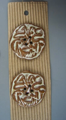 INCOMPARABLE BUTTON COMPANY SET OF 2 - CERAMIC - Image 1 of 4