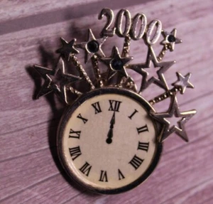 Vtg Silvertone Pin 2000 Stars Above Clock Face - Picture 1 of 2