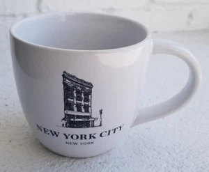 New York City Williams Sonoma Store Front 16 oz Mug - Picture 1 of 4