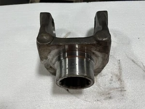 MERITOR END YOKE TDA-16N4-4551 NEW OLD STOCK - Picture 1 of 6