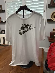 The Nike Tee Camo Logo Graphic T-Shirt 100% Cotton White Men's Size XL - Picture 1 of 8