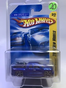 CHEVY SILVERADO MOTORCYCLE BLUE HOT WHEELS 2007 NEW MODELS 20 OF 36 DIECAST - Picture 1 of 9