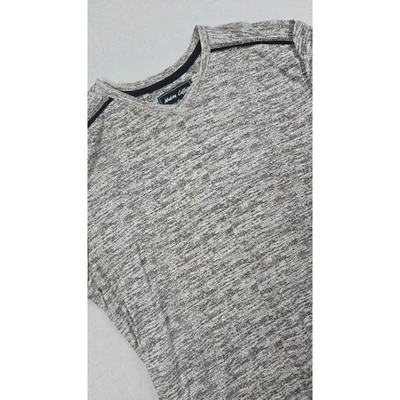 Camiseta de algodón manga corta con cuello marrón/gris texturizado grande de cultura moderna para hombre Foto 1 de 4