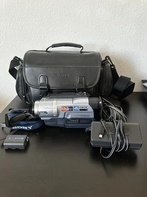 Videocámara digital Sony Handycam DCR-TRV140 8 con captura nocturna probada y funciona Foto 1 de 4