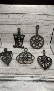 NICE LOT OF 5 KITCHEN TRIVETS - Picture 1 of 11