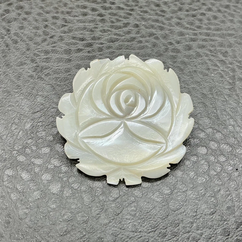Broche prendedor vintage tallado madreperla flor rosa concha blanca 1,5 pulgadas Foto 1 de 4