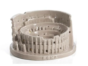 Colosseo in Porcellana con Luce al LED cm. 18 by Paben (Avana)  - Foto 1 di 1