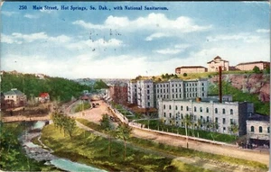 HOT SPRINGS SOUTH DAKOTA MAIN STREET & NATIONAL SANITARIUM OLD 1913 POSTCARD - Picture 1 of 2