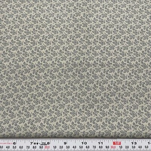 Bed of Roses by Robyn Pandolph for Moda Florals Blue Cotton HALF YARD Remnant - Picture 1 of 2