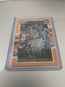 Giannis Antetokounmpo 2017-18 Donruss Optic Orange /199