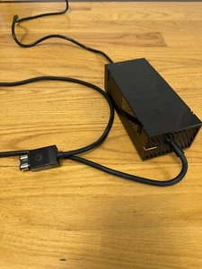 Original-Zubehör-Hersteller für Microsoft Netzteil Ziegel Netzadapter Ersatz für Xbox One Konsole - Bild 1 von 6