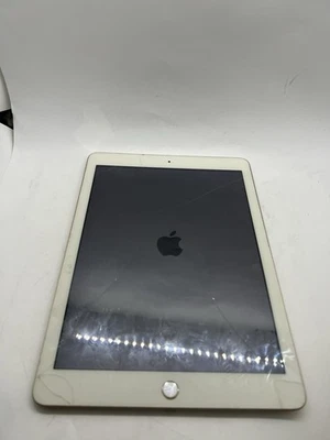 Apple iPad 5th Gen 32gb Wifi Rose Gold A1822 Smashed Screen Turns On - Image 1 of 4