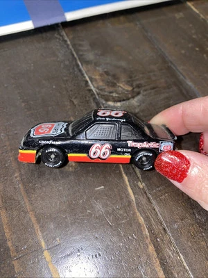 Racing Champions 1991 | Cale Yarborough #66 Tropartic 1:64 Diecast | Suelto Foto 1 de 4