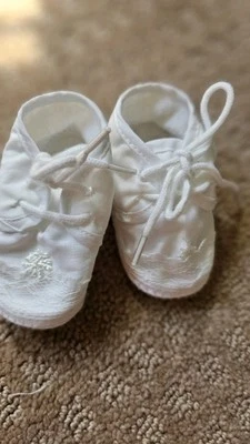 Zapatos de bautizo de tela bebé blancos. botines (0-3 meses)  Foto 1 de 4